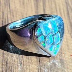 Handmade Opal and Silver Heart rig. SZ: 5./Vintage